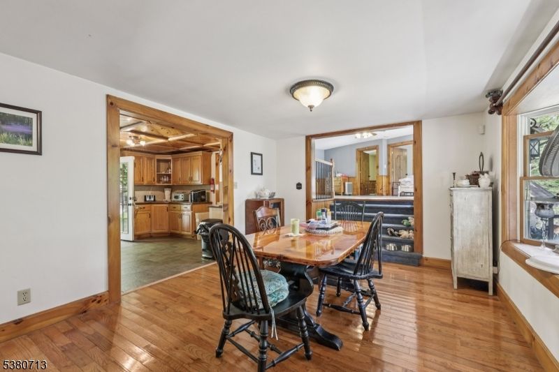 Dining room, Interior, Kitchen, Stainless Steel Appliances, Wood Texture Flooring