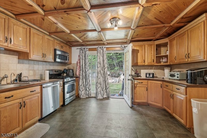 Interior, Kitchen, Stainless Steel Appliances, Wooden Beams, Wooden Ceilings