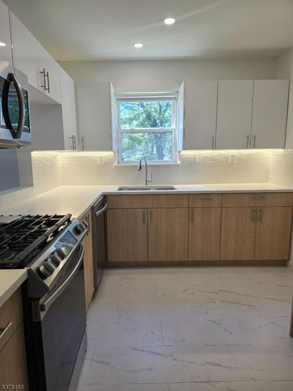 Interior, Kitchen, Marble, Recessed Lighting, Stainless Steel Appliances