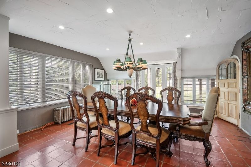 Chandelier, Dining room, Interior, Pendant Lights, Recessed Lighting