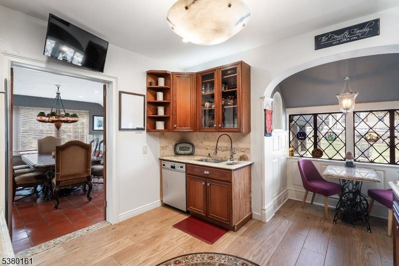 Dining room, Interior, Kitchen, Pendant Lights, Wood Texture Flooring