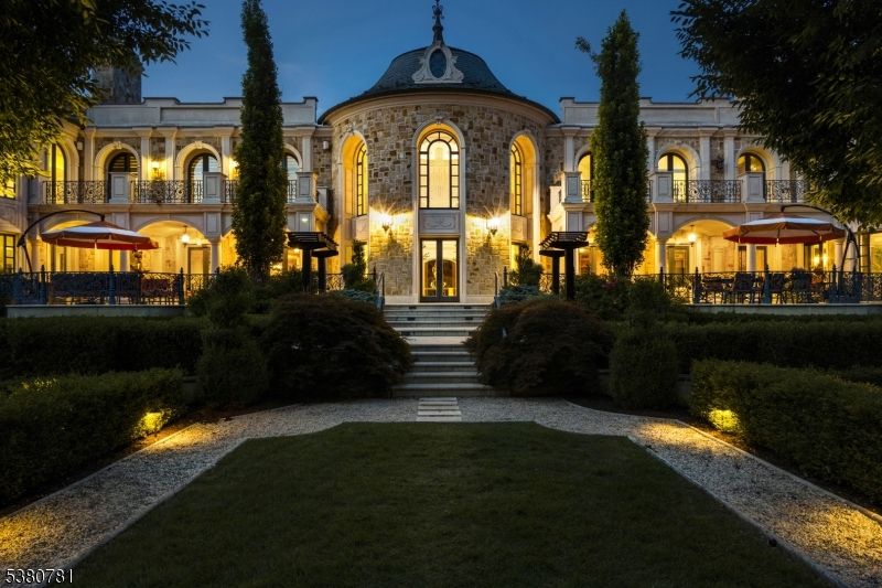 Backyard, Exterior, Facade, French Provincial