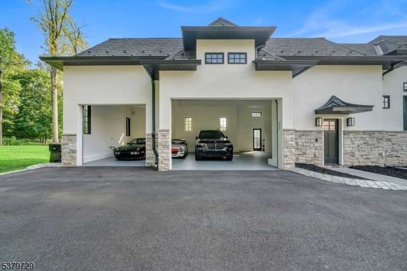 Attached, Exterior, Facade, Modern