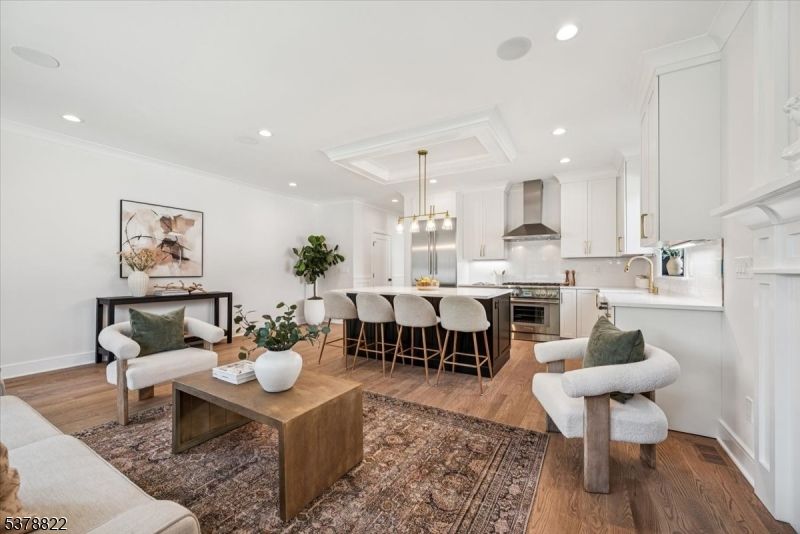 Interior, Kitchen, Living room, Pendant Lights, Recessed Lighting, Stainless Steel Appliances, Wood Texture Flooring