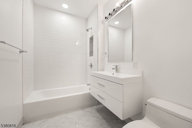 Bathroom, Interior, Marble, Recessed Lighting