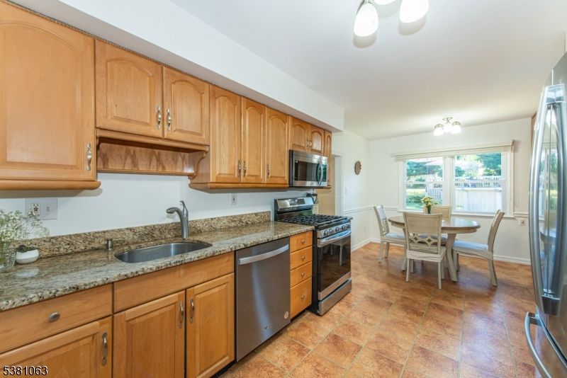 Dining room, Interior, Kitchen, Stainless Steel Appliances