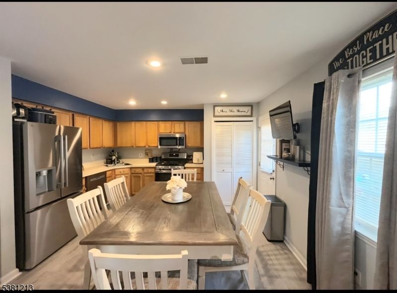 Dining room, Interior, Kitchen, Recessed Lighting, Stainless Steel Appliances