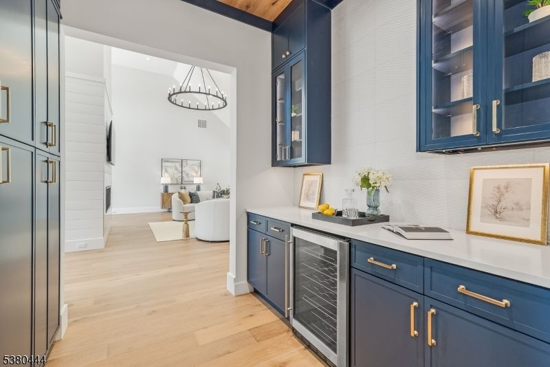 Interior, Kitchen, Living room, Pendant Lights, Wood Texture Flooring