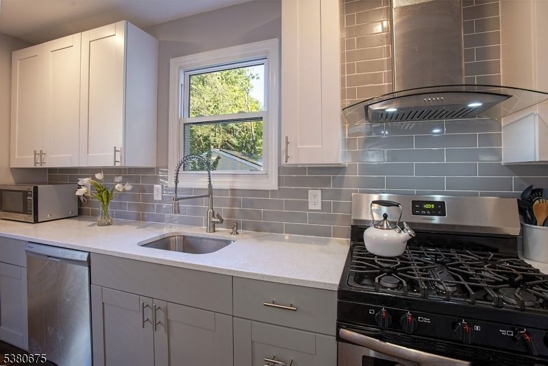 Interior, Kitchen, Stainless Steel Appliances