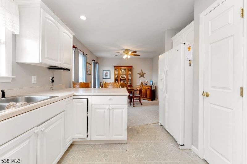Dining room, Interior, Kitchen, Recessed Lighting