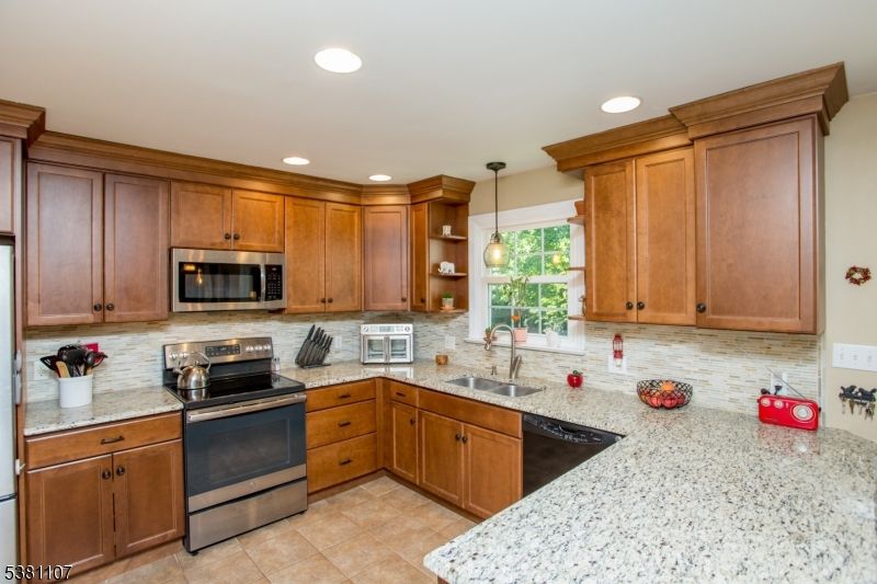 Interior, Kitchen, Pendant Lights, Recessed Lighting, Stainless Steel Appliances