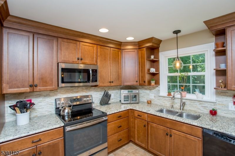Interior, Kitchen, Pendant Lights, Recessed Lighting, Stainless Steel Appliances