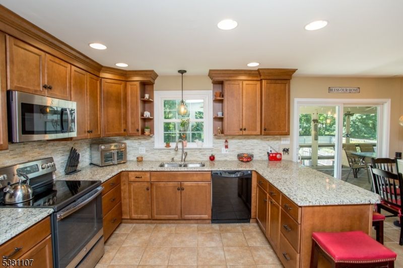Dining room, Interior, Kitchen, Pendant Lights, Recessed Lighting