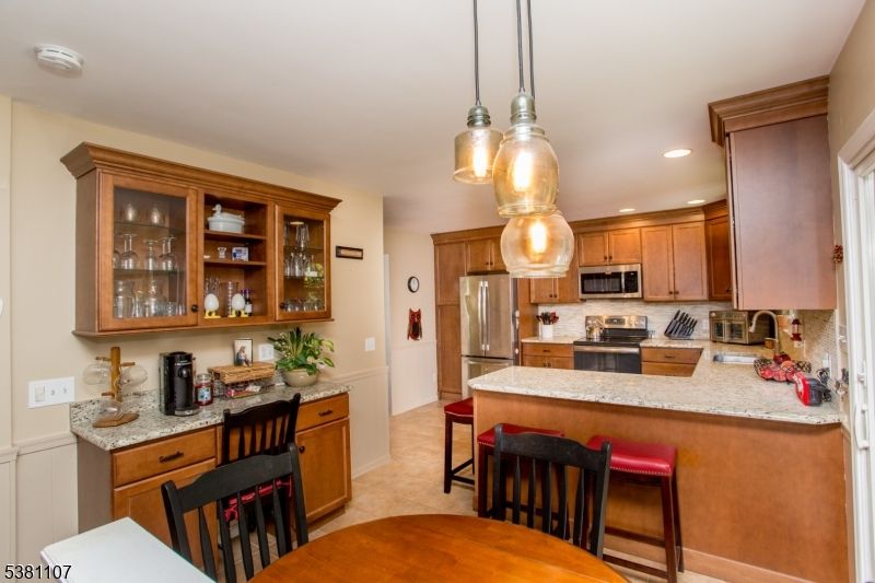 Interior, Kitchen, Pendant Lights, Recessed Lighting, Stainless Steel Appliances