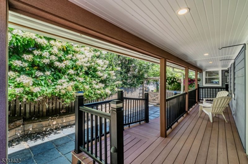 Exterior, Recessed Lighting
