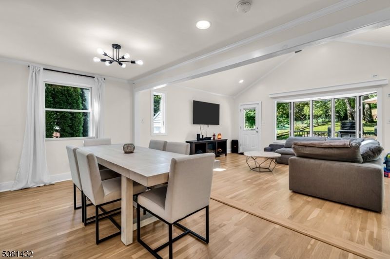 Dining room, Interior, Living room, Pendant Lights, Recessed Lighting, Wood Texture Flooring