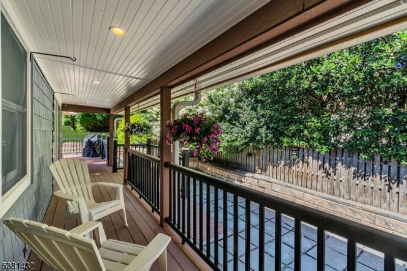 Exterior, Recessed Lighting
