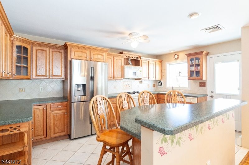 Dining room, Interior, Kitchen, Stainless Steel Appliances