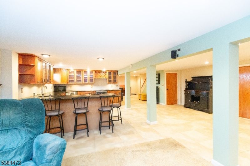 Fireplace, Interior, Kitchen, Recessed Lighting