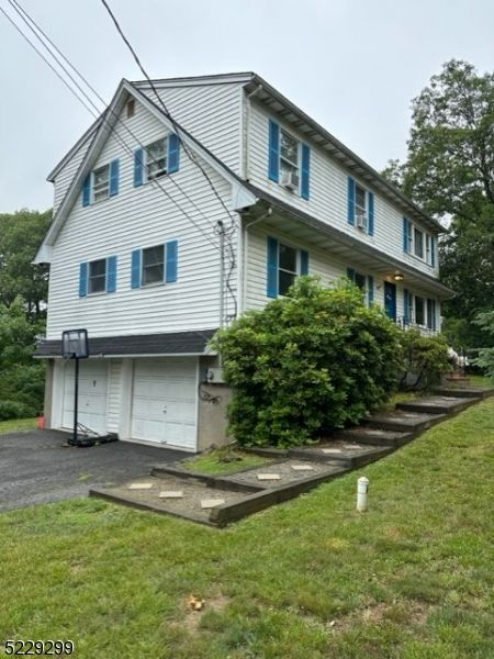 Attached, Exterior, Facade, Farmhouse