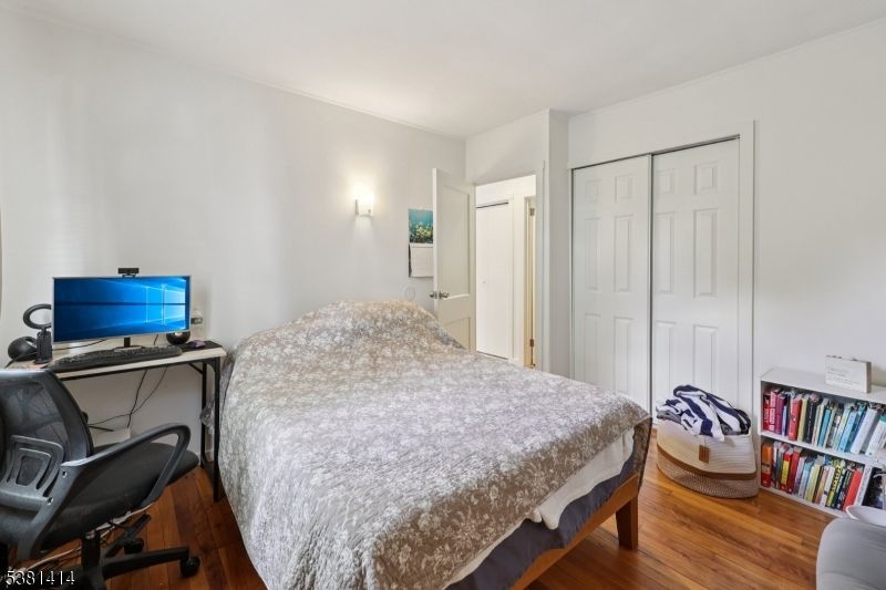 Bedroom, Home Office, Interior, Wood Texture Flooring