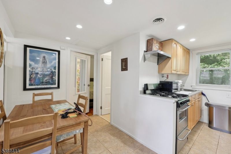 Dining room, Interior, Kitchen, Recessed Lighting