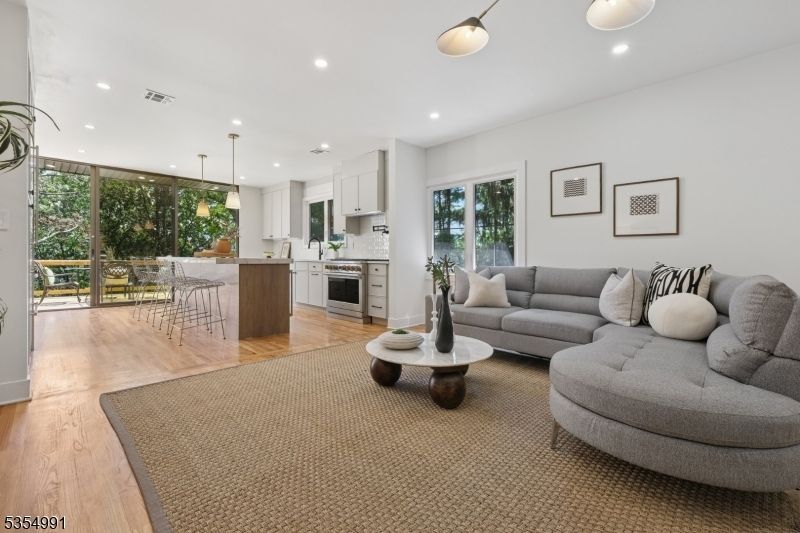 Interior, Kitchen, Living room, Pendant Lights, Recessed Lighting, Stainless Steel Appliances, Wood Texture Flooring