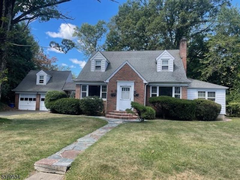 Attached, Exterior, Facade, Brick Facade, Cape Cod