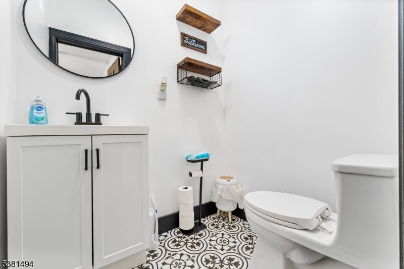 Bathroom, Interior