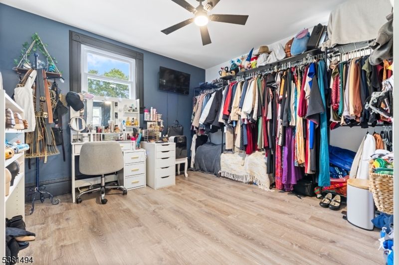 Home Office, Interior, Walk-in Closets, Wood Texture Flooring