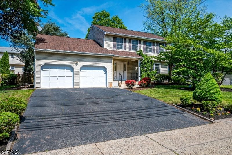 Attached, Exterior, Facade, Georgian