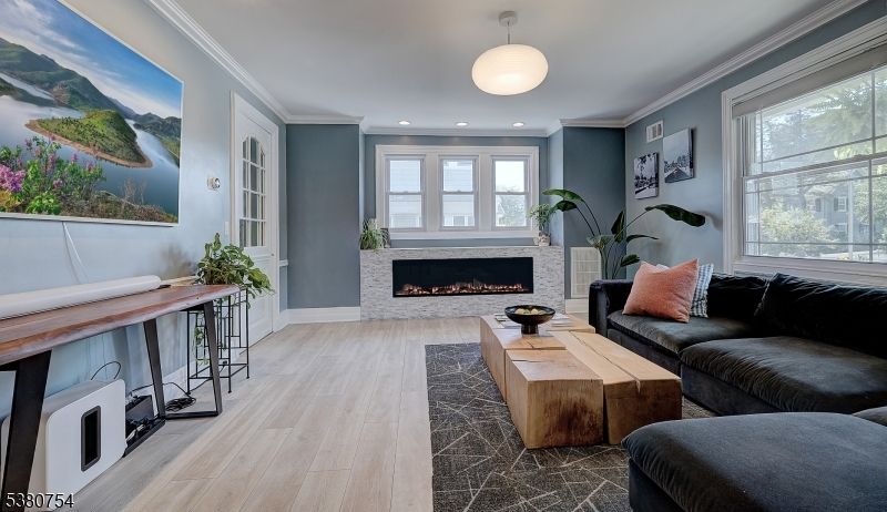 Fireplace, Interior, Living room, Pendant Lights, Recessed Lighting, Wood Texture Flooring