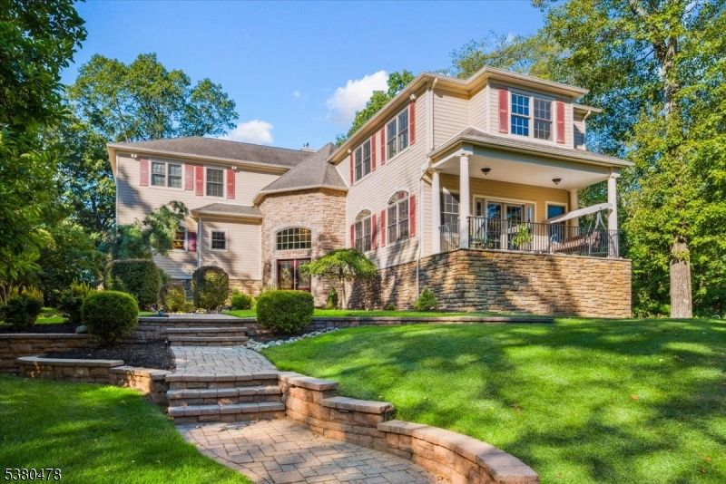 Backyard, Exterior, Facade, Brick Facade, Georgian
