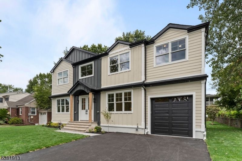 Attached, Exterior, Facade, Farmhouse