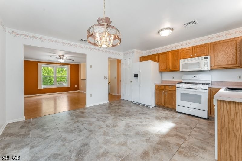 Interior, Kitchen, Pendant Lights, Wood Texture Flooring