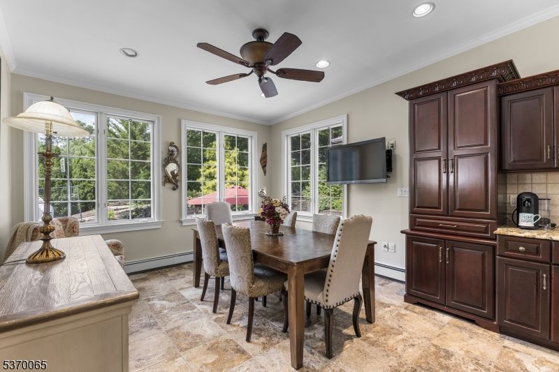 Dining room, Interior, Recessed Lighting