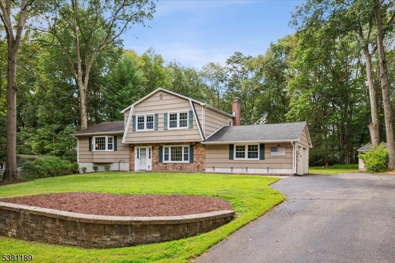 Attached, Backyard, Exterior, Facade, Split Level