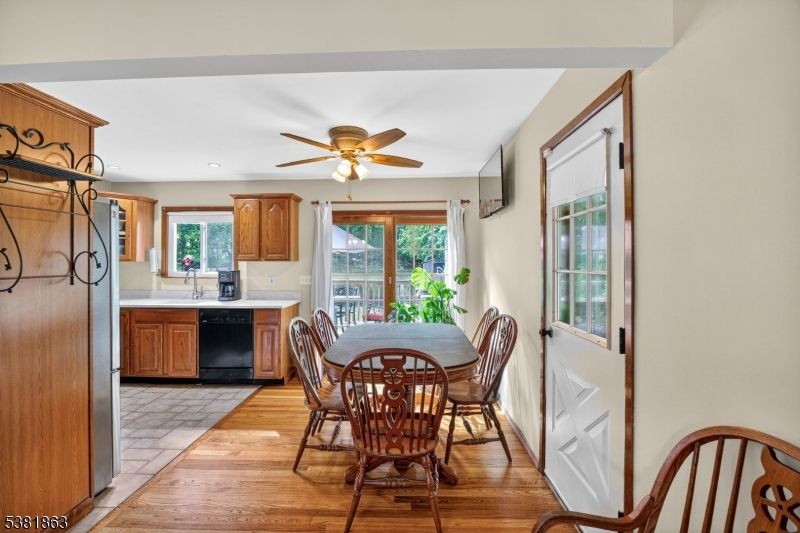 Dining room, Interior, Kitchen, Recessed Lighting, Wood Texture Flooring