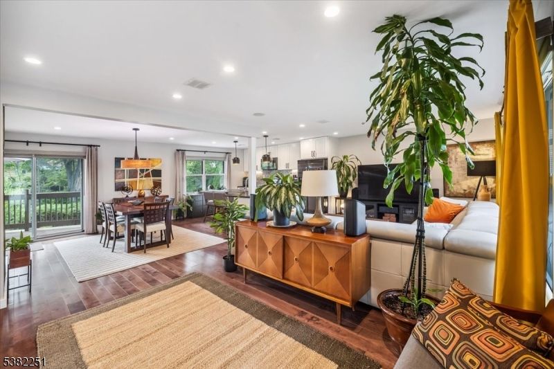 Dining room, Interior, Kitchen, Living room, Pendant Lights, Recessed Lighting, Wood Texture Flooring