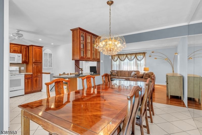 Chandelier, Dining room, Interior, Kitchen, Recessed Lighting, Wood Texture Flooring