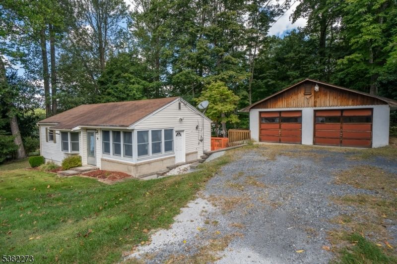 Backyard, Detached Garage, Exterior