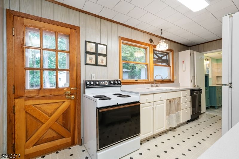 Interior, Kitchen, Pendant Lights