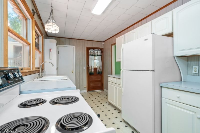 Interior, Kitchen, Pendant Lights
