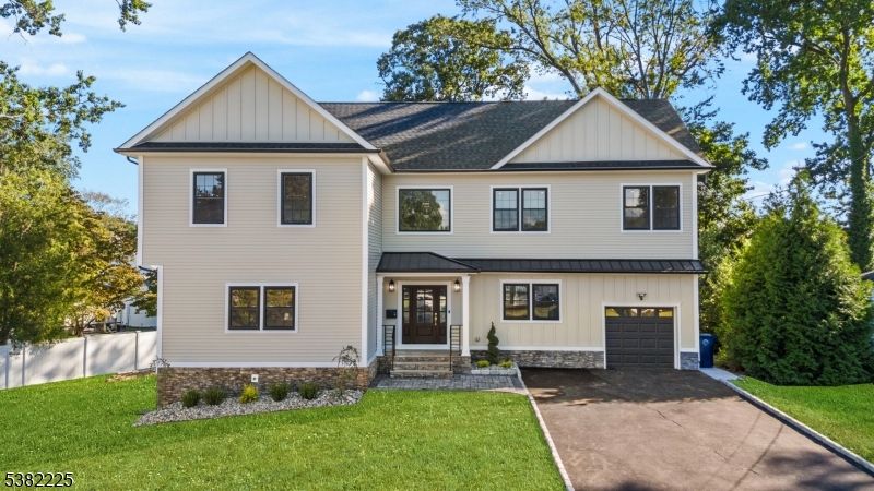 Attached, Exterior, Facade, Farmhouse
