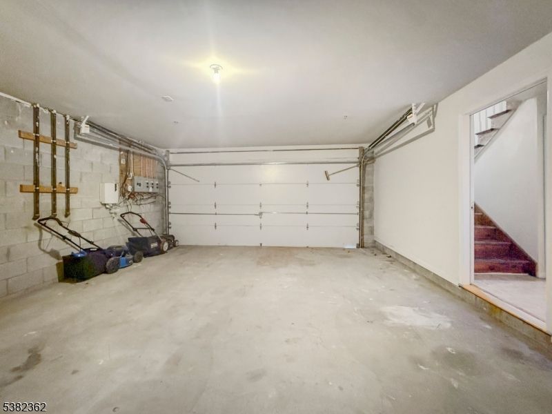 Garage, Interior