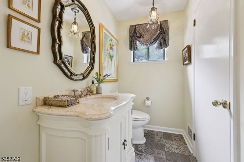 Bathroom, Interior, Pendant Lights