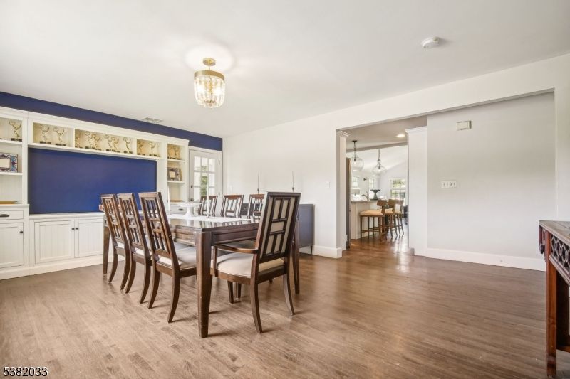 Chandelier, Dining room, Interior, Recessed Lighting, Wood Texture Flooring