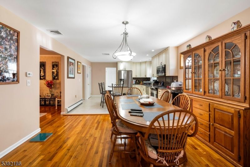 Dining room, Interior, Kitchen, Pendant Lights, Recessed Lighting, Wood Texture Flooring