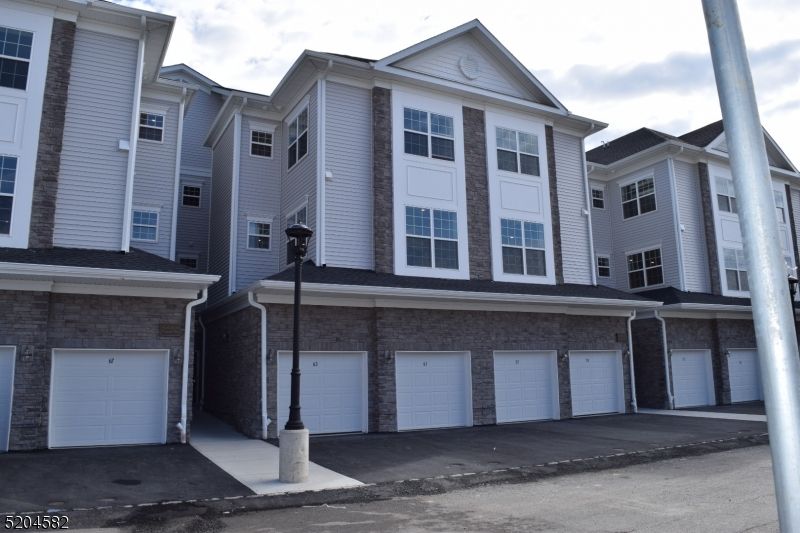 Attached, Exterior, Facade, Brick Facade, Rowhouse