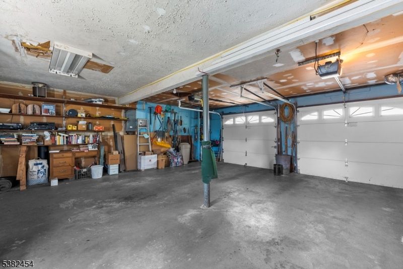 Garage, Interior